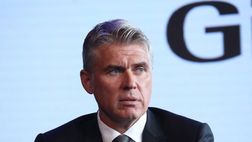 Rosetti (direttore arbitri Uefa): “Var? Preferiamo intervenire meno a video e lasciare la decisione sul campo”