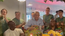 VIDEO / Jordan e Magic Johnson cantano “Volare” a Capri
