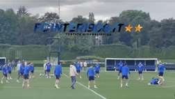 VIDEO FCIN1908 / Inter, alta intensità nel torello: Taremi non si risparmia, che tackle!