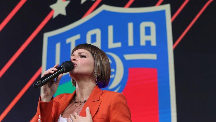 Getty Images Alessandra Amoroso e la proposta di matrimonio dal compagno a fine concerto - immagine 1