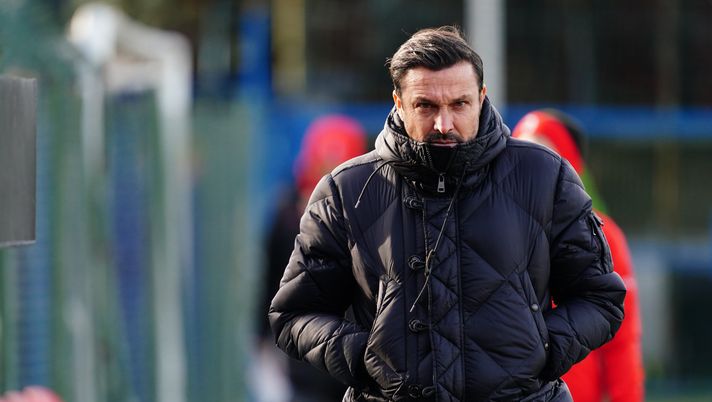 SOLBIATE ARNO, ITALY - NOVEMBER 26: Massimo Oddo of Milan Futuro looks during the serie D match between Milan Futuro and Real Calepina at Stadio Felice Chinetti on November 26, 2025 in Solbiate Arno, Italy. (Photo by Pier Marco Tacca/AC Milan via Getty Images) Leon-Milan Futuro, le formazioni ufficiali: Oddo sceglie Ibrahimovic in attacco - immagine 1