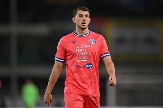VERONA, ITALY - APRIL 20: Lazar Samardzic of Udinese Calcio during the Serie A TIM match between Hellas Verona FC and Udinese Calcio at Stadio Marcantonio Bentegodi on April 20, 2024 in Verona, Italy.(Photo by Alessandro Sabattini/Getty Images) (Photo by Alessandro Sabattini/Getty Images)