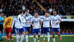 Serie A, tutto facile per il Como: 0-3 a Lecce e sesto posto. Torino-Cagliari 1-2