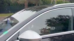 VIDEO / Inter, l’arrivo di Bisseck alla Pinetina per il raduno