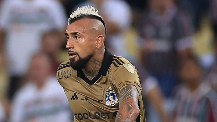 Calcio: Vidal e altri del Colo Colo denunciati per abuso sessuale - immagine 1