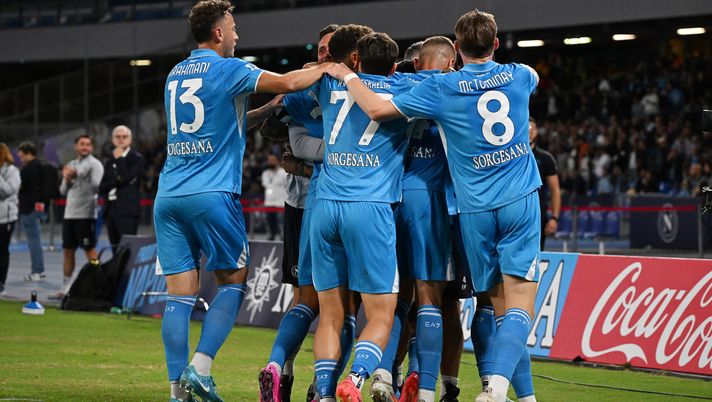 Uno-due micidiale, Kvara e Politano mettono ko il Monza! Napoli capolista - immagine 1