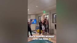 VIDEO / La festa dei Nuggets: Jokic prende Murray e lo butta nella piscina
