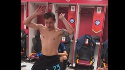 VIDEO / Double Inter, Barella si scatena nello spogliatoio. Calhanoglu riprende tutto
