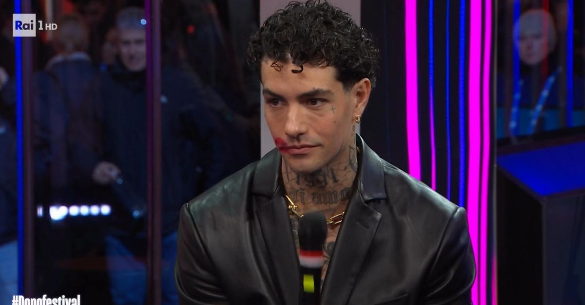 Sanremo, Tony Effe: “Mi sto divertendo. Fedez? Incontrato e basta, lo sapreste se…”