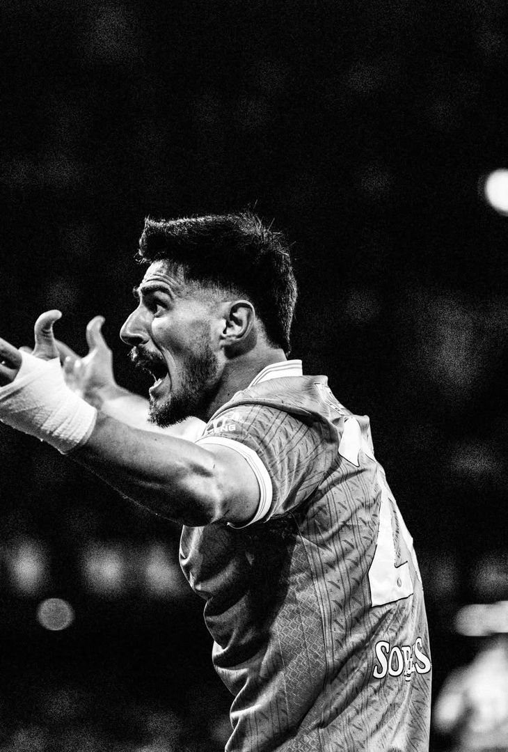 Spavalderia in bianco e nero per Napoli-Milan: scontro tra stelle! – LE FOTO - immagine 17