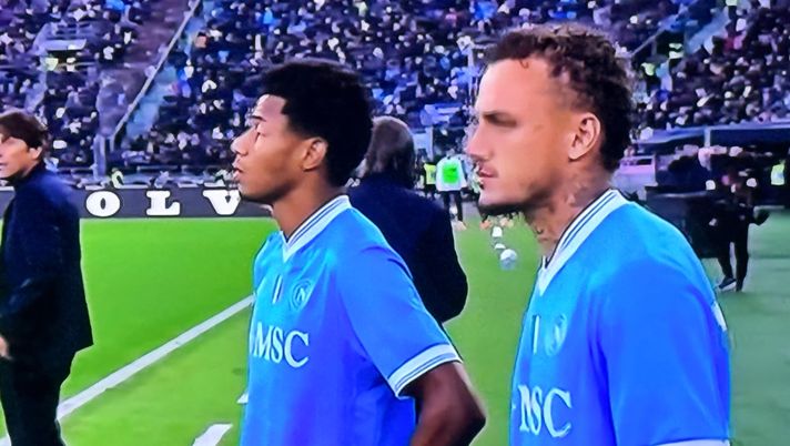 Bologna-Napoli 2-0, Conte dà una scossa cambiando gli esterni: dentro Lang e Neres Bologna-Napoli 2-0, Conte dà una scossa cambiando gli esterni: dentro Lang e Neres - immagine 1