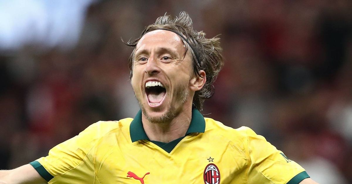 fc 26 arriva la squadra della stagione di serie a presenti 5 rossoneri modric il migliore del campionato da Pianetamilan.it fc 26 arriva la squadra della stagione di serie a presenti 5 rossoneri modric il migliore del campionato