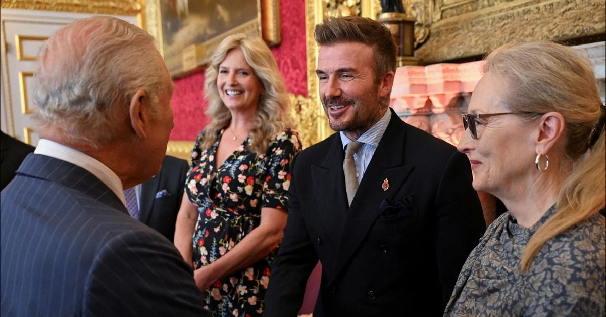 Beckham diventa Sir: Re Carlo gli conferisce il titolo di cavaliere