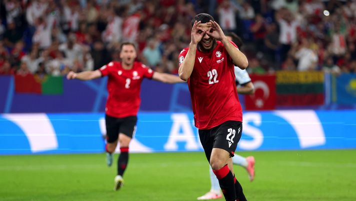 Roma, Mikautadze e Krstovic nel mirino. Abraham ceduto, Shomurodov verso la Turchia- immagine 1