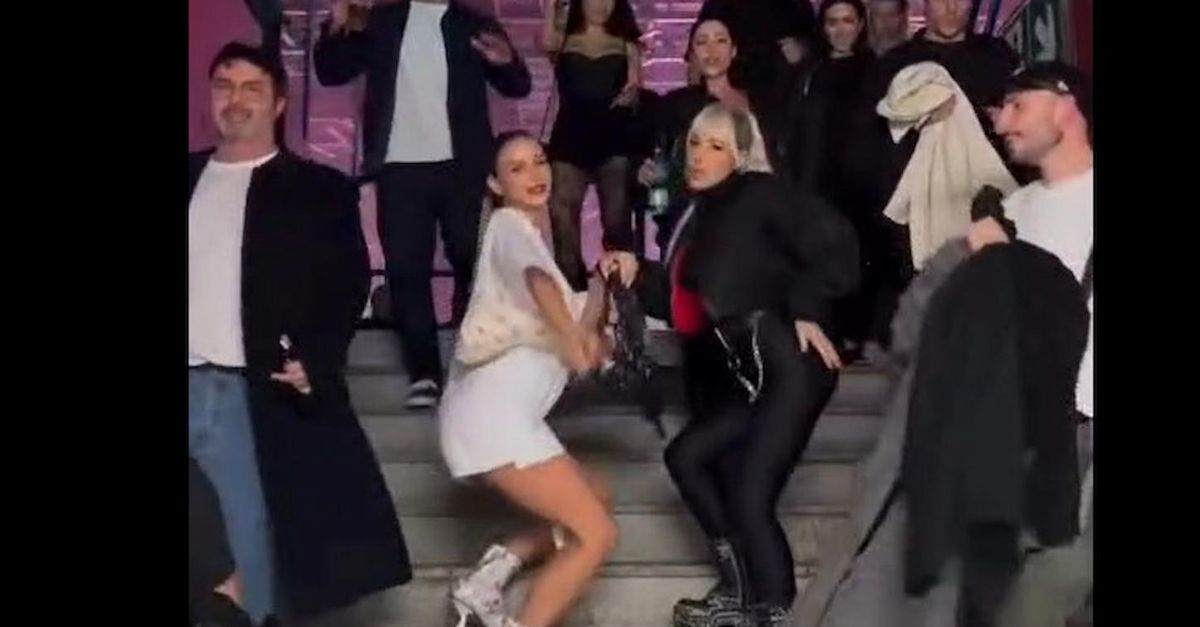 VIDEO / Halloween al concerto di Elodie: Diletta Leotta scatenata VIDEO / Halloween al concerto di Elodie: Diletta Leotta scatenata