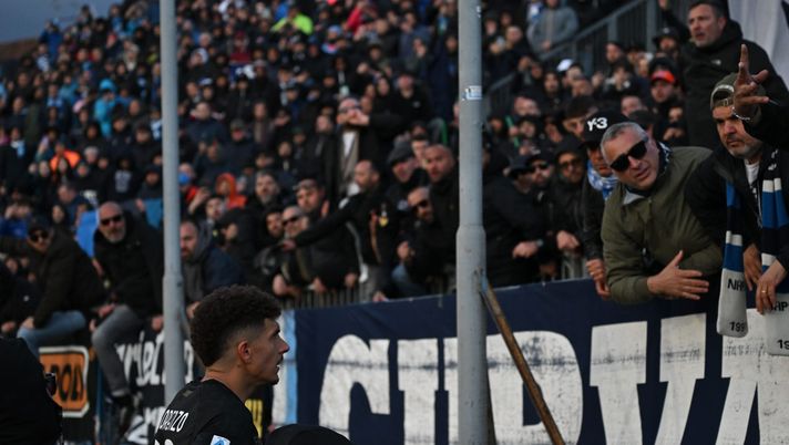 Napoli contestato, confronto tra la squadra e gli ultras azzurri: la ricostruzione - immagine 1