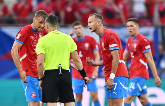 Piovono critiche su Barak: “Lento e impacciato, non adatto al calcio europeo”- immagine 2