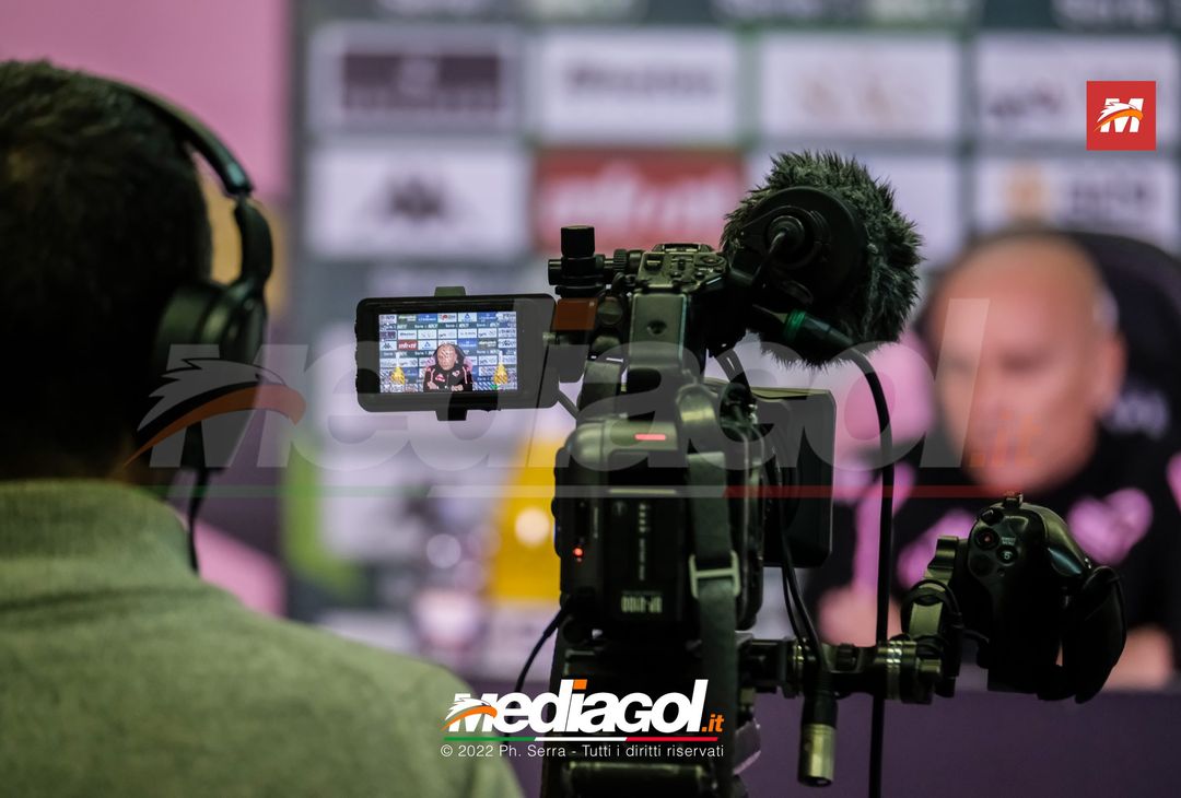 FOTO PALERMO, verso il Benevento: Mister Corini in conferenza stampa (Gallery) - immagine 14