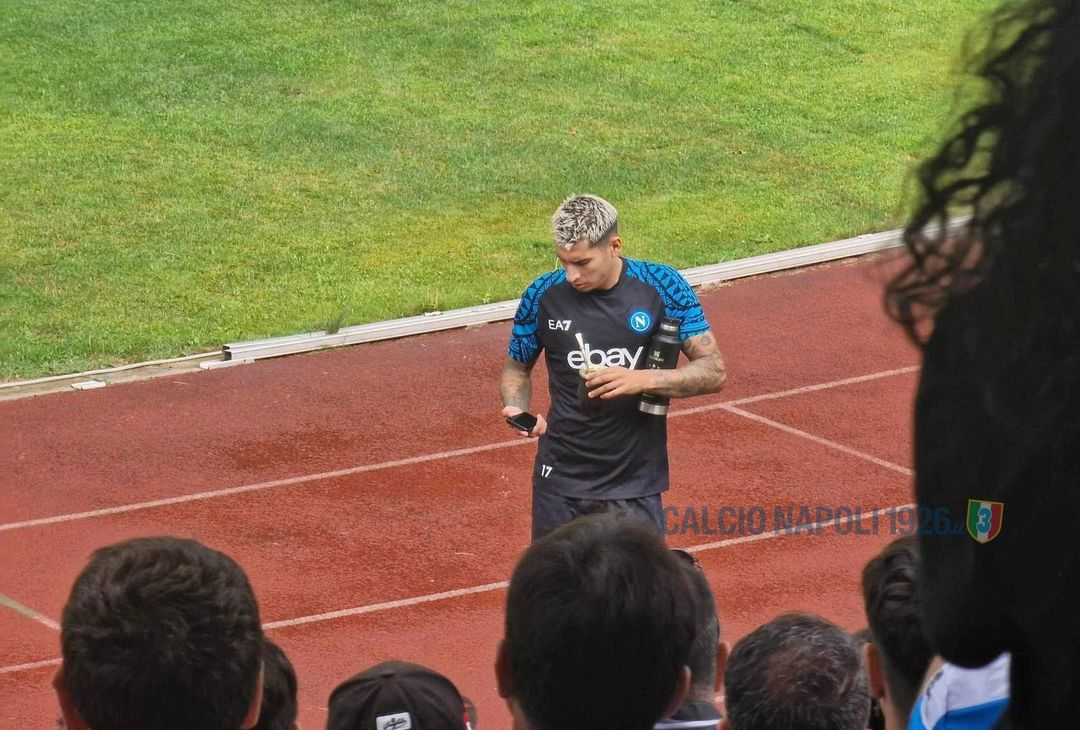 GALLERY Olivera esce dal campo dopo l’allenamento e… beve il mate! - immagine 3