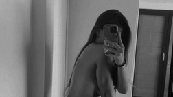 Carolina, profilo super sexy. Lady Cassano, il selfie incanta tutti i social