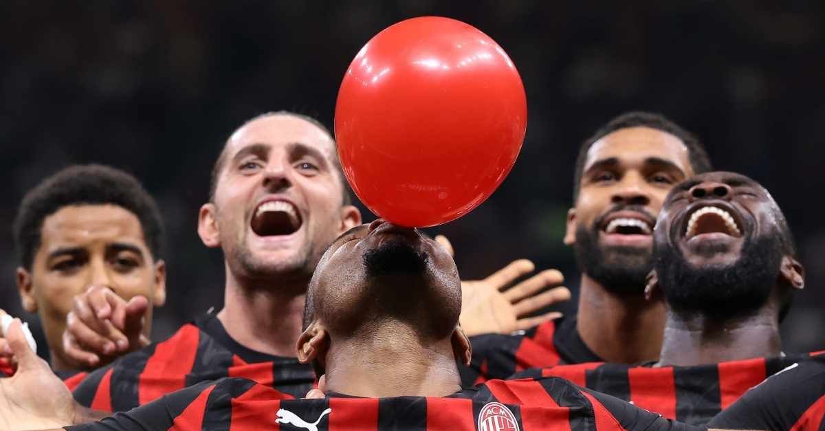 un gran gol l8217esultanza caratteristica l8217abbraccio dei compagni nkunku parla dopo milan lecce