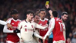 Martinelli spinge l’infortunato Bradley, l’episodio che ha fatto scalpore in Inghilterra