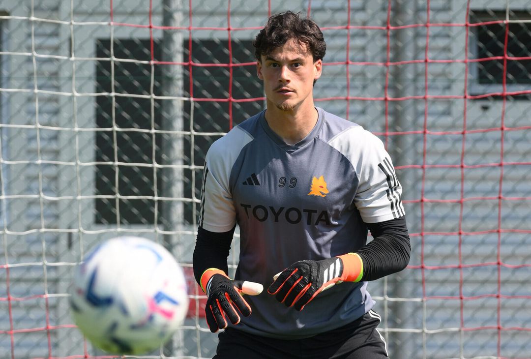 Roma, allenamento tra palestra e campo a Monzello: Dybala c’è – FOTO GALLERY - immagine 42