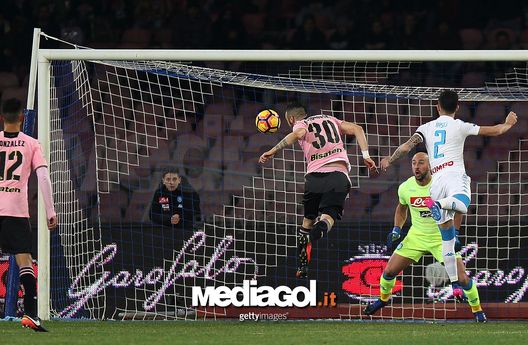 NAPLES, ITALY - JANUARY 29: Palermos player Ilija Nestorovski scores the 0-1 goal during the Serie A match between SSC Napoli and US Citta di Palermo at Stadio San Paolo on January 29, 2017 in Naples, Italy. (Photo by Francesco Pecoraro/Getty Images) Palermo