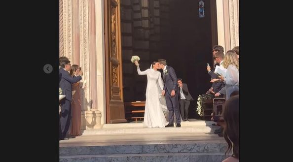 Federico Chiesa e Lucia Bramani hanno detto sì: lui firma autografi prima delle nozze- immagine 2