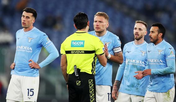 Moviola GdS – Mani di Gila? Decisione al limite. Ineccepibile il rosso a Lazzari- immagine 2