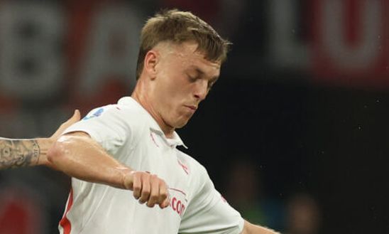 MILAN, ITALY - APRIL 05: Christian Pulisic of AC Milan in action during the Serie A match between AC Milan and Fiorentina at Stadio Giuseppe Meazza on April 05, 2025 in Milan, Italy. (Photo by Claudio Villa/AC Milan via Getty Images) CorSport rivela: “Gudmundsson non ha preso bene il cambio di Palladino”- immagine 2