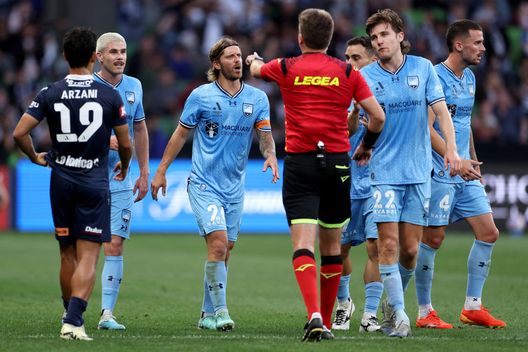 Sydney, espulsione dopo mezz’ora a Melbourne: il tecnico “Così il VAR uccide i derby”- immagine 2