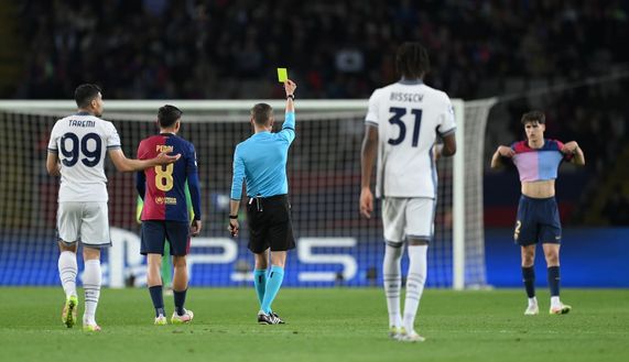 Moviola Barcellona-Inter, CorSport: “Qualche sbavatura per Turpin. E Barella…” - immagine 1