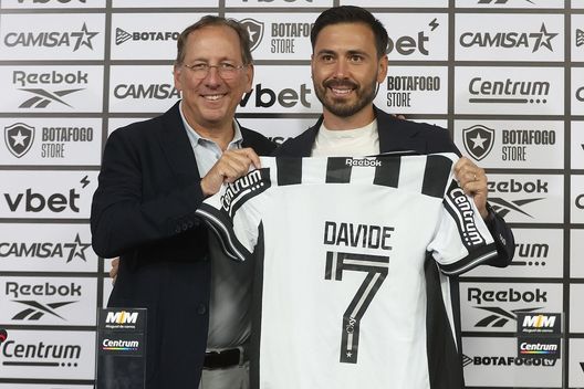 (Foto tratta da profilo X @Botafogo) davide-ancelotti-allenatore-botafogo-presentazione-conferenza-stampa