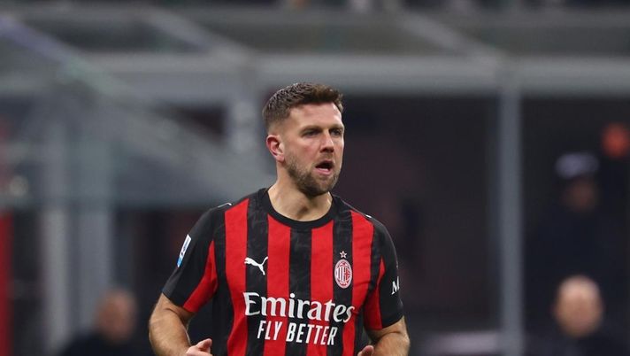 Lo 'step on foot': niente rigore al Milan, si all'Inter. Quale è la differenza? | VIDEO