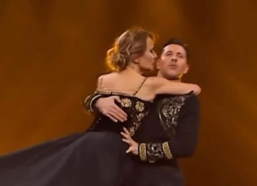 Ballando con le Stelle, infortunio alla spalla per Barbara D’Urso: lei pubblica il referto- immagine 2