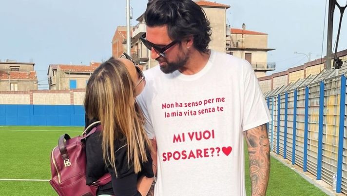 Dilettanti siciliani, la sua squadra arriva seconda: ma il ds si inginocchia e Alessandra dice sì… - immagine 1