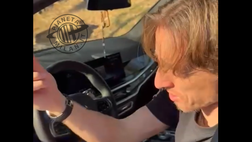 Milanello, Modric tra autografi e firme: il video | PM News