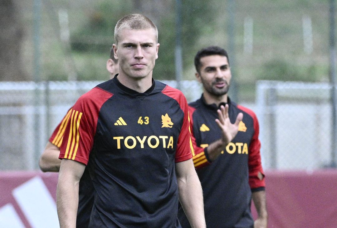 Trigoria, rifinitura prima di Roma-Monza: in gruppo Smalling – FOTO GALLERY - immagine 54