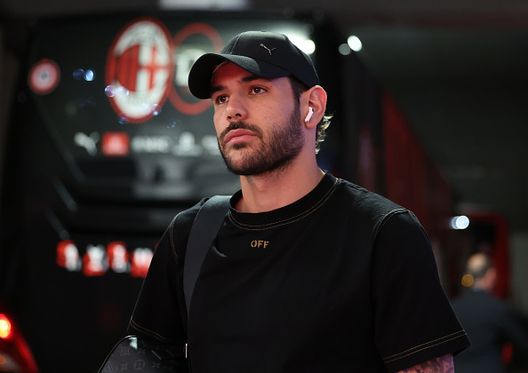 MILAN, ITALY - MAY 24 (Photo by Claudio Villa/AC Milan via Getty Images) Walker Theo Leao