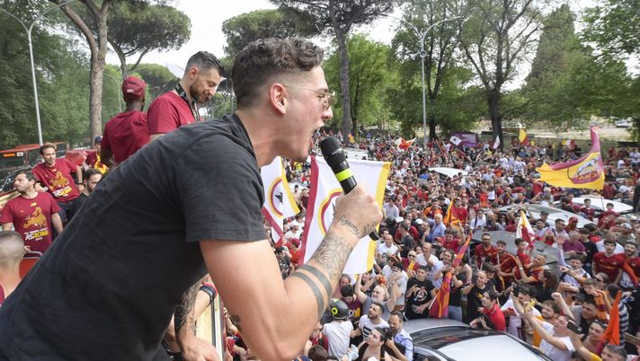 Roma, Zaniolo saluta il 2022 ricordando la festa per la Conference League - immagine 1