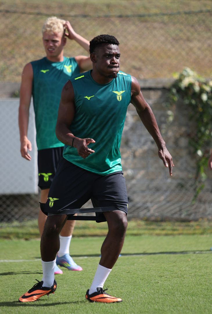 Dele-Bashiru e Provstgaard