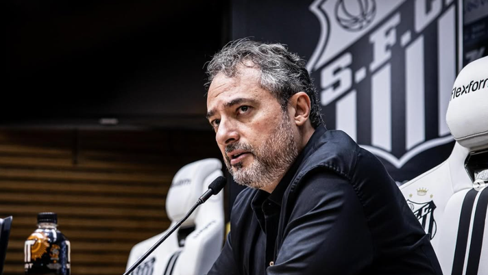 Credits: Instragram: oficialalexandremattos Santos furioso con il VAR: Alexandre Mattos attacca l’arbitraggio dopo il primo tempo contro il Botafogo - immagine 1