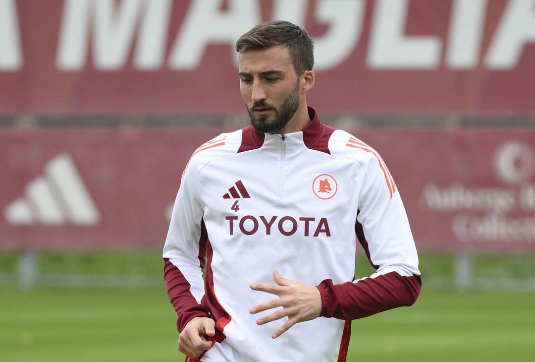 Roma, meno due giorni dal Napoli: Dybala parzialmente in gruppo – FOTO GALLERY - immagine 45