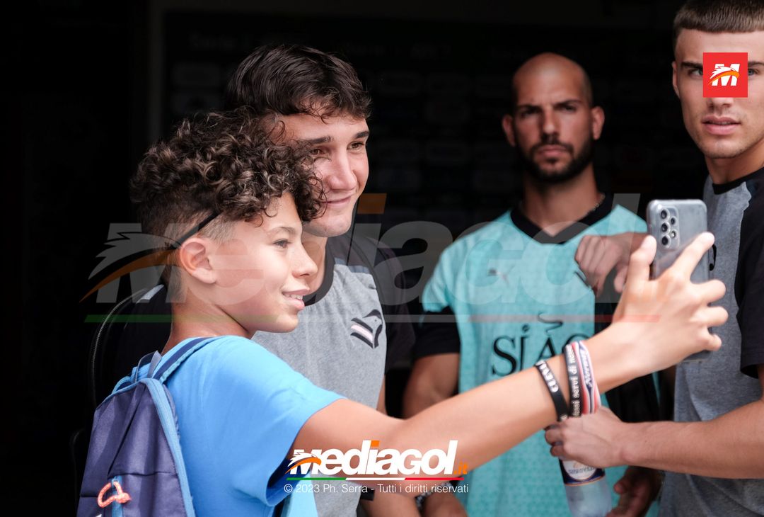 FOTO Reggiana-Palermo, il Palermo in partenza dal ‘Renzo Barbera’ (GALLERY) - immagine 35