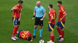 Spagna-Germania, Taylor altro disastro: rigore negato alla Germania e Kroos graziato