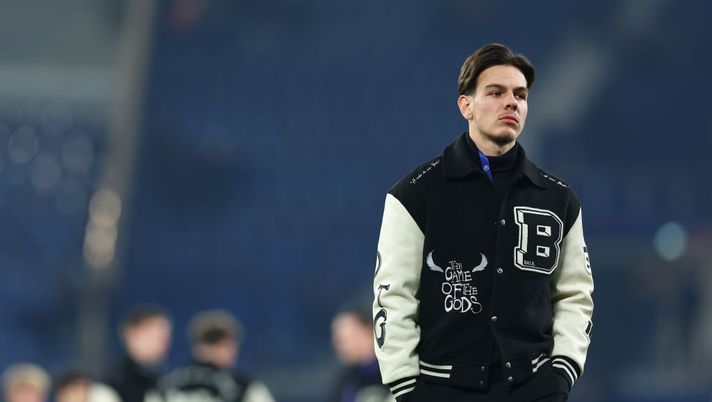 BERGAMO, ITALY - FEBRUARY 18: Ardon Jashari of Club Brugge KV inspects the pitch prior to the UEFA Champions League 2024/25 League Knockout Play-off second leg match between Atalanta BC and Club Brugge KV at Gewiss Stadium on February 18, 2025 in Bergamo, Italy. (Photo by Francesco Scaccianoce/Getty Images) Jashari Milan