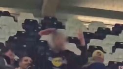 VIDEO – Vergogna Juve. Un tifoso mima lo schianto di Superga