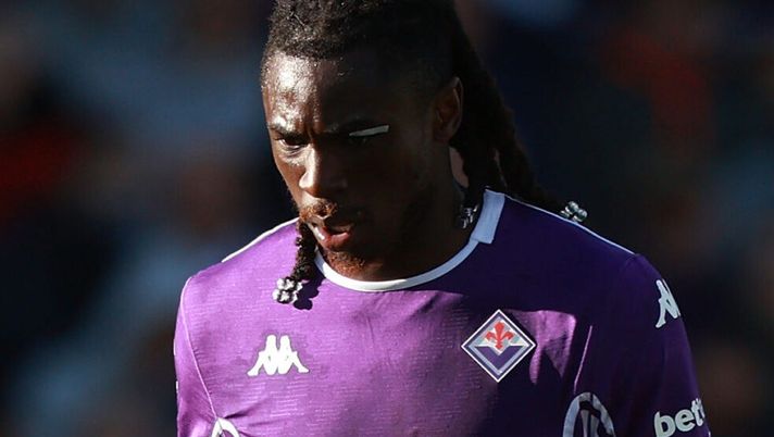 FLORENCE, ITALY - OCTOBER 5: Moise Kean of ACF Fiorentina shows his dejection during the Serie A match between ACF Fiorentina and AS Roma at Artemio Franchi on October 5, 2025 in Florence, Italy. (Photo by Gabriele Maltinti/Getty Images) CorFio: “Kean, Fiorentina rassegnata? Ecco quando dovrebbe tornare in campo” - immagine 1