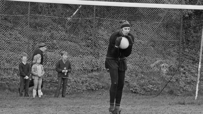 Scomparso il “Ragno Nero” del Milan: ciao Fabio, tutto il calcio è in lutto Scomparso il “Ragno Nero” del Milan: ciao Fabio, tutto il calcio è in lutto - immagine 1